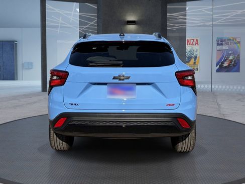 Used 2024 Chevrolet Trax RS FWD image 5