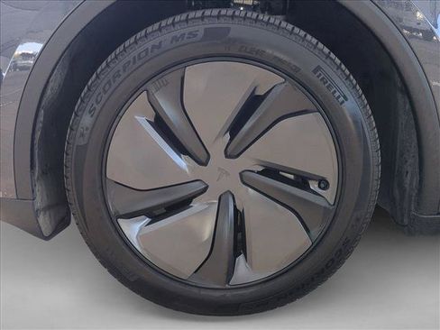 Used 2026 Tesla Model Y 2WD image 14