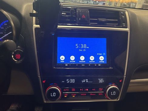 Used 2018 Subaru Outback 3.6R Limited image 15