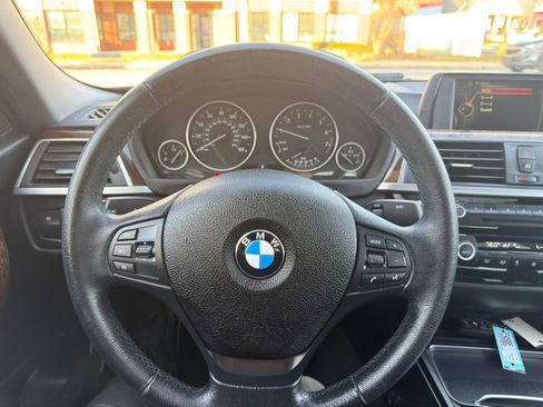 Used 2017 BMW 320i xDrive Sedan image 15