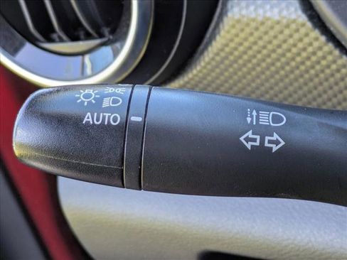 Used 2023 Nissan Kicks SV FWD image 9