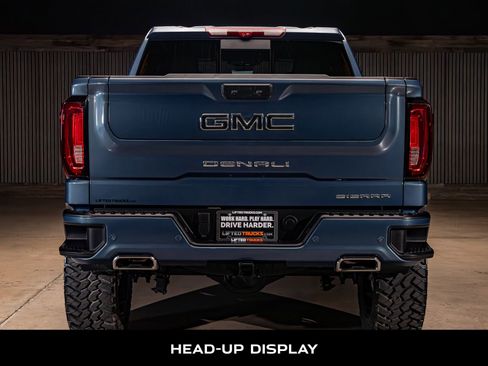 Used 2025 GMC Sierra 1500 Denali w/ Technology Package AWD/4WD image 8