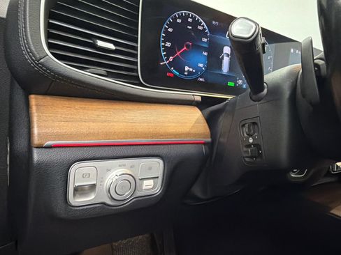 Used 2020 Mercedes-Benz GLS 450 4MATIC image 30