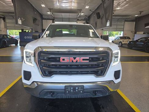 Used 2021 GMC Sierra 1500 4x4 Crew Cab w/ Sierra Value Package image 3