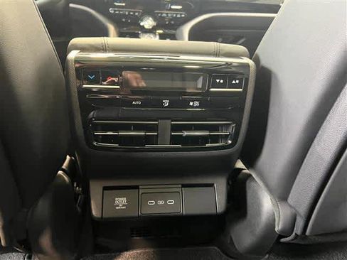 New 2026 Acura MDX SH-AWD image 30