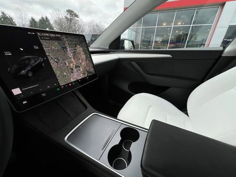 Used 2024 Tesla Model Y Long Range image 22