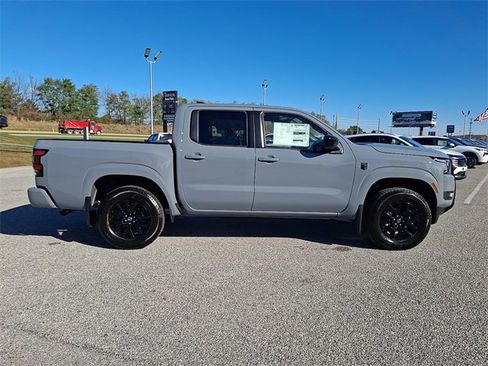 New 2026 Nissan Frontier SV w/ Tow Package image 8