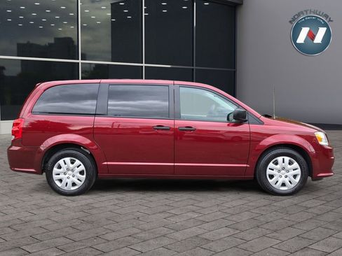 Used 2019 Dodge Grand Caravan SE FWD image 6