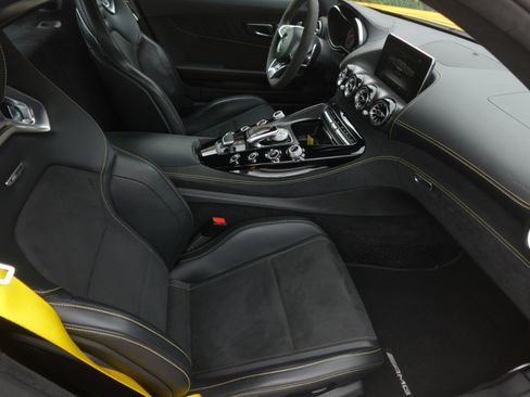 Used 2017 Mercedes-Benz AMG GT Coupe image 12