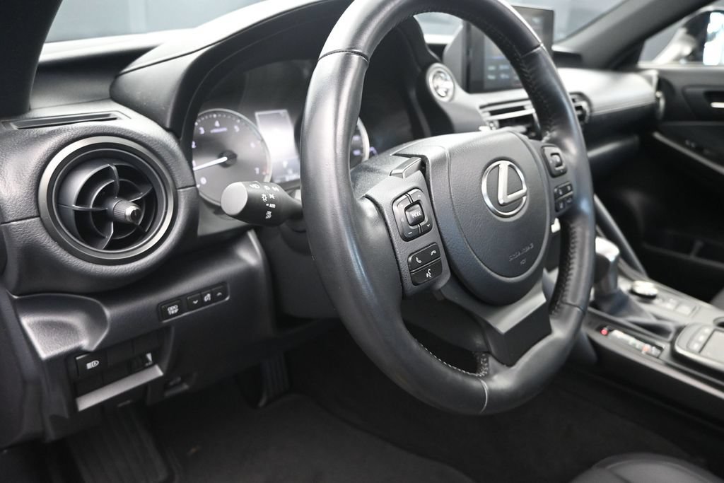 Certified 2025 Lexus IS 350 F Sport RWD image 12