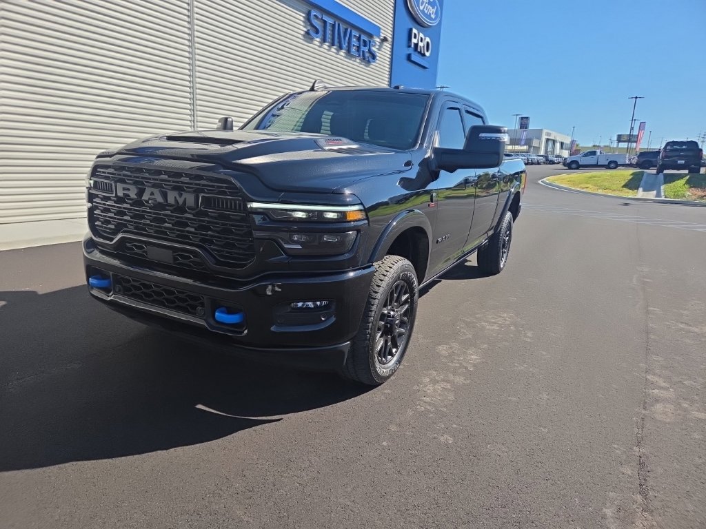Used 2025 RAM 2500 Limited AWD/4WD image 3