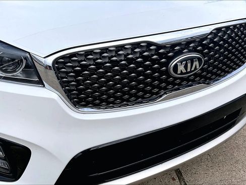Used 2016 Kia Sorento SX image 28