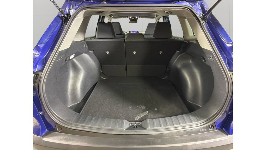 Used 2023 Toyota Corolla Cross LE FWD image 28