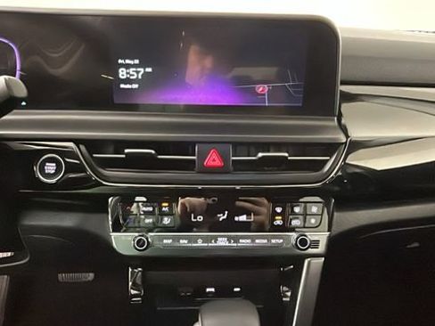Used 2025 Kia Seltos S AWD/4WD image 24