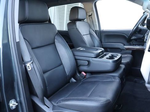 Used 2018 GMC Sierra 2500 SLE w/ SLE Preferred Package image 23