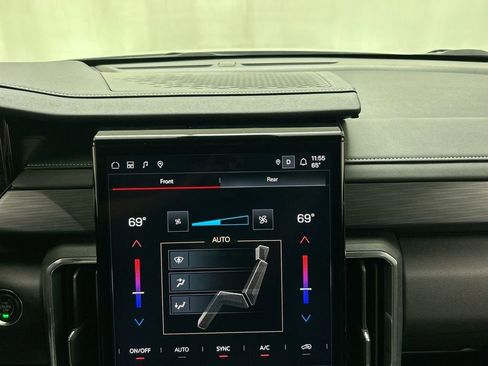 New 2025 GMC Acadia Elevation image 52