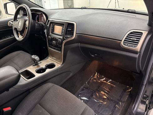 Used 2014 Jeep Grand Cherokee Laredo w/ Quick Order Package 23E AWD/4WD image 20