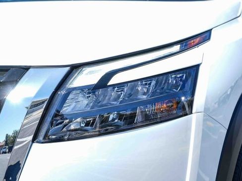 Used 2025 Nissan Pathfinder SV w/ Cargo Package FWD image 4