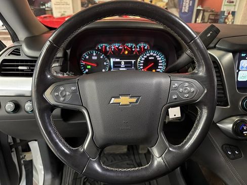 Used 2020 Chevrolet Suburban LT image 14