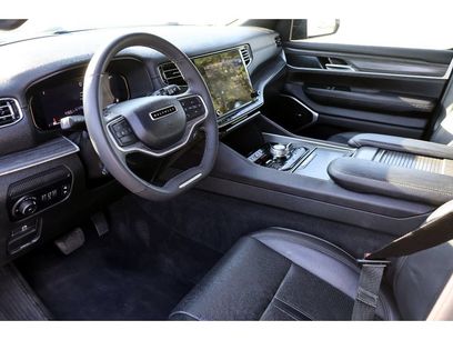 Used 2023 Jeep Wagoneer Series III w/ Preferred Equipment Group