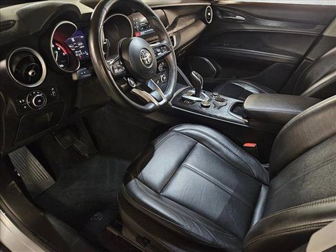 Used 2020 Alfa Romeo Stelvio w/ Nero Edizione image 10