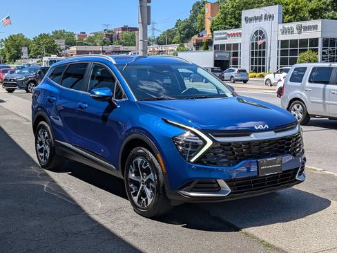 Certified 2024 Kia Sportage EX AWD/4WD image 4