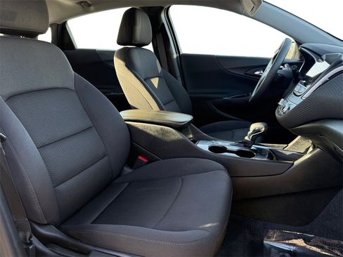 Used 2024 Chevrolet Malibu LT image 15