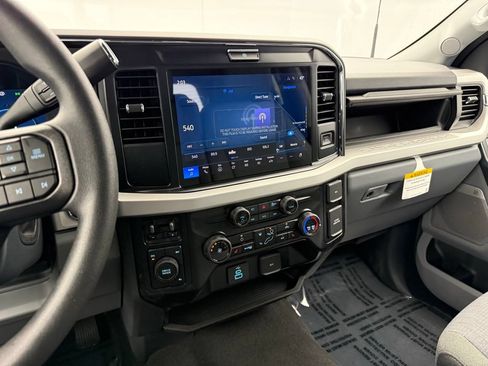 New 2026 Ford F250 XLT w/ XLT Premium Package AWD/4WD image 6