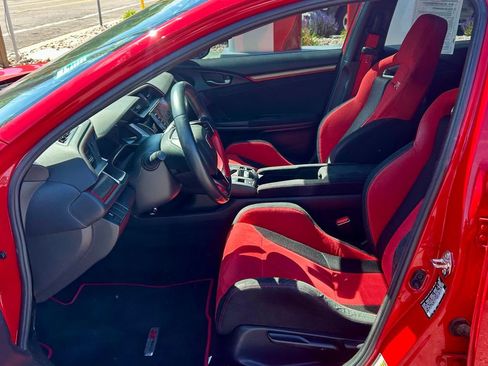 Used 2019 Honda Civic Type R image 6
