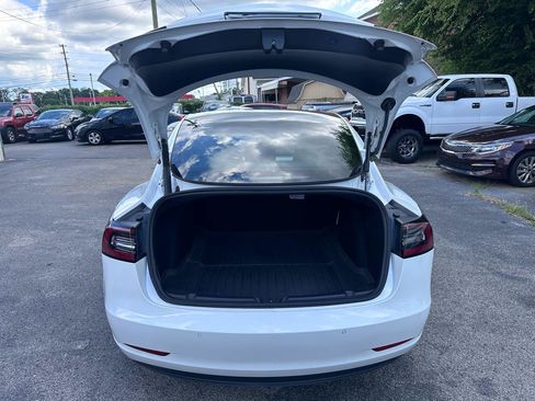Used 2022 Tesla Model 3 Long Range AWD/4WD image 42