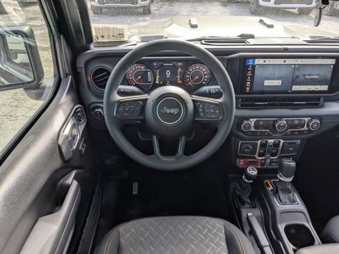 New 2026 Jeep Gladiator Mojave w/ Safety Group AWD/4WD image 16