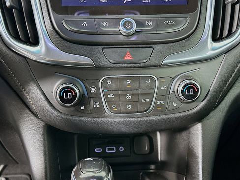 Used 2019 Chevrolet Equinox Premier FWD image 24