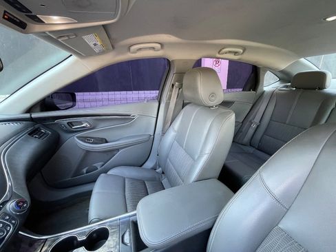 Used 2015 Chevrolet Impala LT FWD image 49