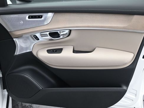 New 2026 Volvo XC90 B6 Ultra image 14