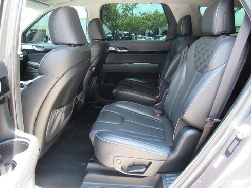 Used 2022 Hyundai Palisade Limited FWD image 34