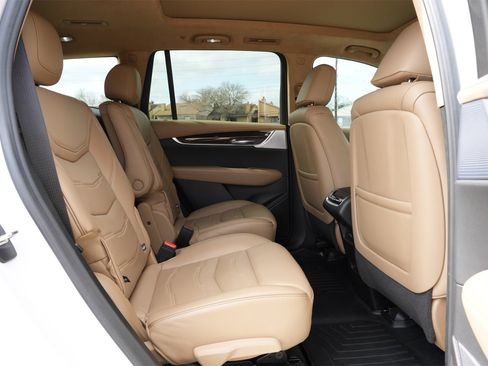 Certified 2023 Cadillac XT6 Premium Luxury w/ Platinum Package image 25