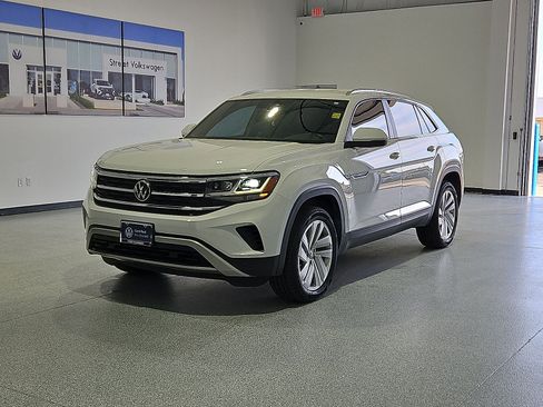 Used 2022 Volkswagen Atlas Cross Sport SE AWD/4WD image 4