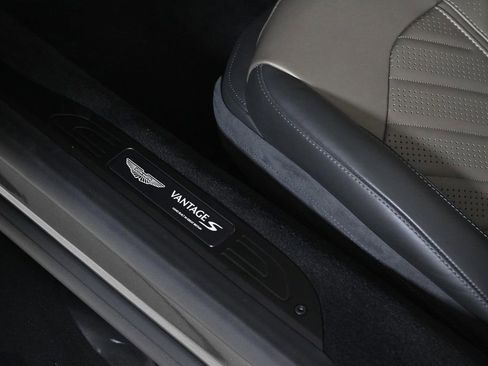 Used 2026 Aston Martin V8 Vantage S image 21