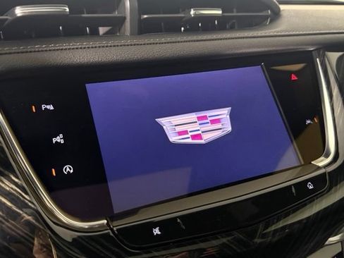 Used 2023 Cadillac XT6 Premium Luxury w/ Technology Package FWD image 23