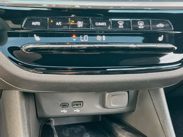 New 2026 Buick Envista Sport Touring FWD image 11
