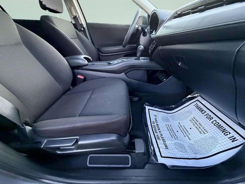 Used 2017 Honda HR-V EX image 16