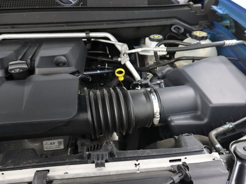 Used 2023 Chevrolet Colorado ZR2 w/ ZR2 Convenience Package III AWD/4WD image 19