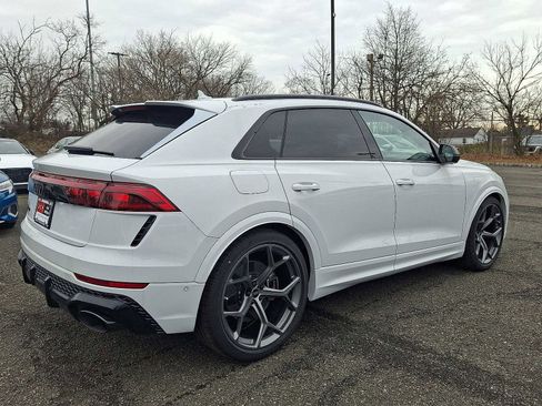 New 2026 Audi RS Q8 performance image 11