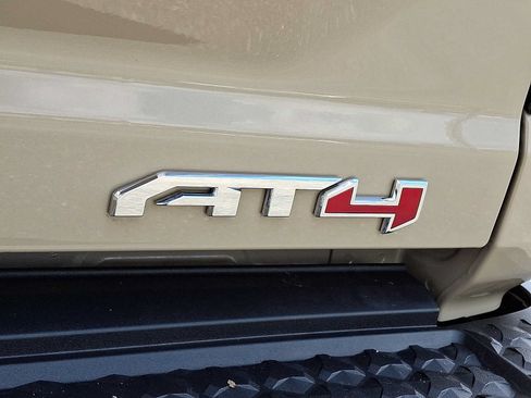 Used 2024 GMC Canyon AT4 w/ AT4 Premium Package AWD/4WD image 35