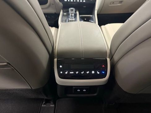 Used 2026 INFINITI QX60 Luxe w/ Family Package image 18