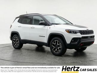 Used 2025 Jeep Compass Trailhawk AWD/4WD video 1