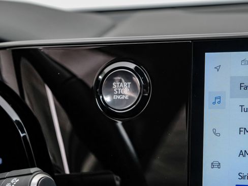 Used 2024 Lexus NX 250 FWD image 25