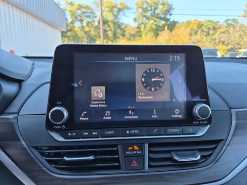 Used 2024 Nissan Altima 2.5 SV image 30