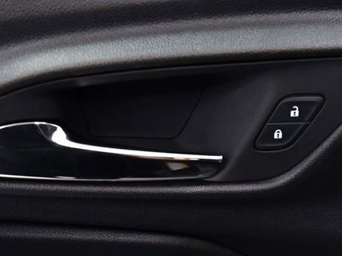 Used 2024 Chevrolet Trax LS w/ LS Convenience Package FWD image 15