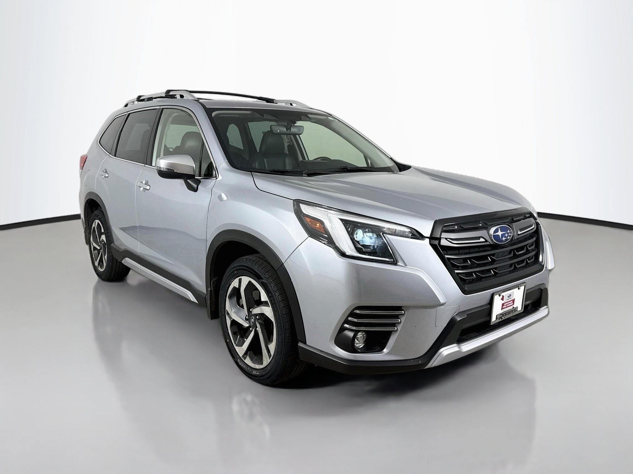 Used 2023 Subaru Forester Touring AWD/4WD image 1
